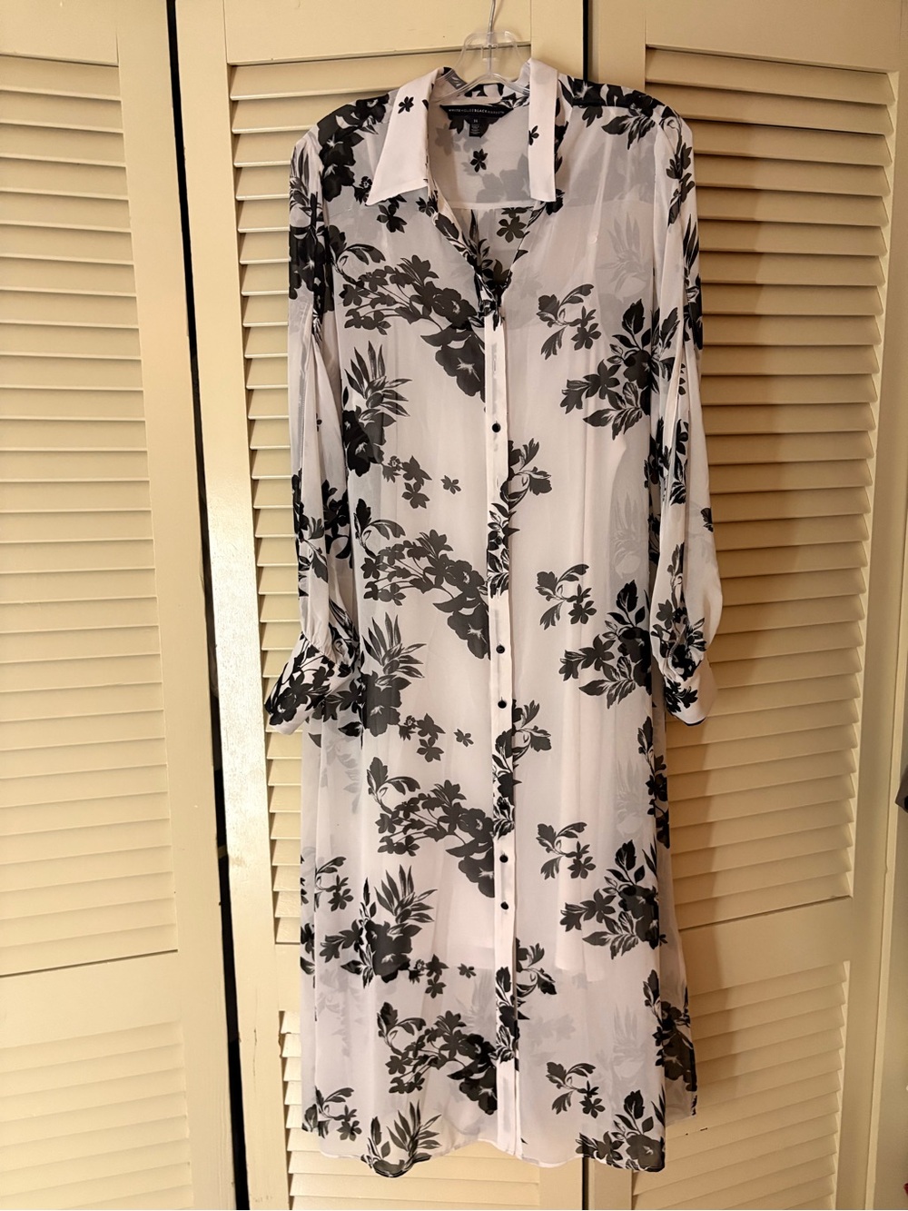 White House Black Market Black and White Floral Button-Front Dress